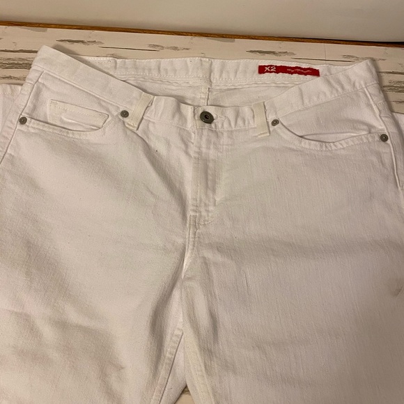 X2 Denim White size 12 Capri pants - Picture 5 of 5